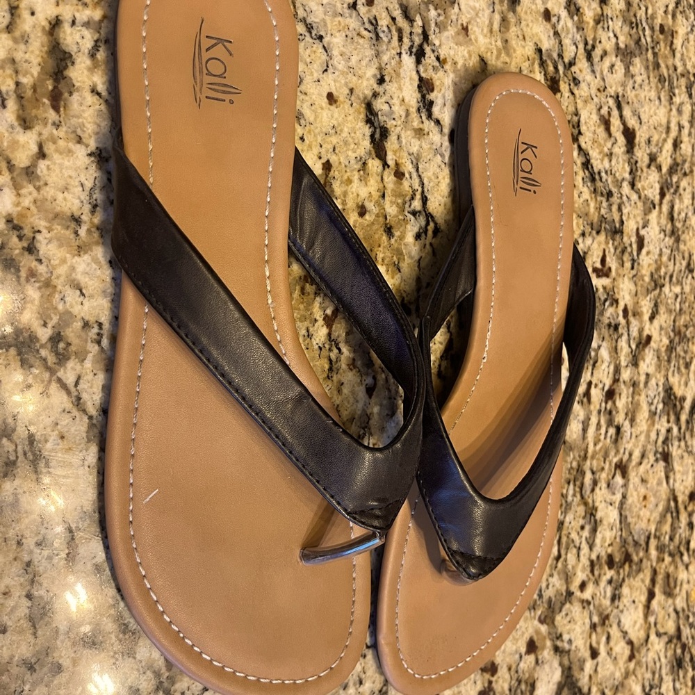 Kalli footwear flats. Size 10.